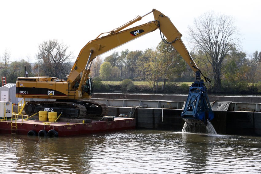 mechanical dredging